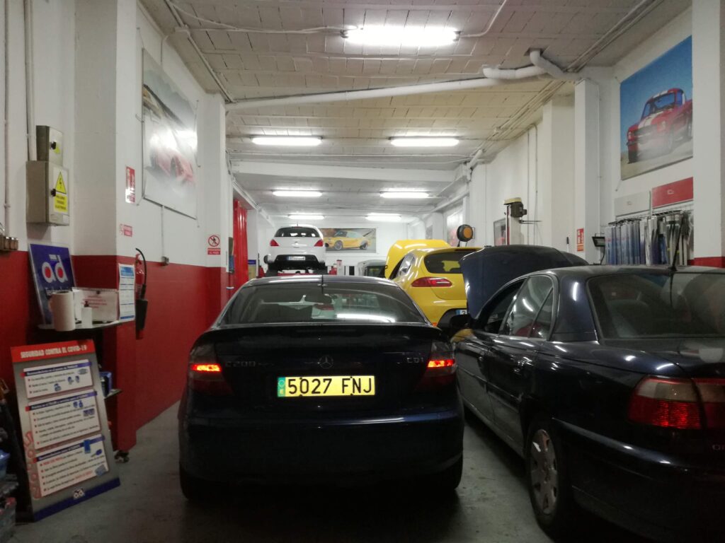 Interior local Taller Nespereira