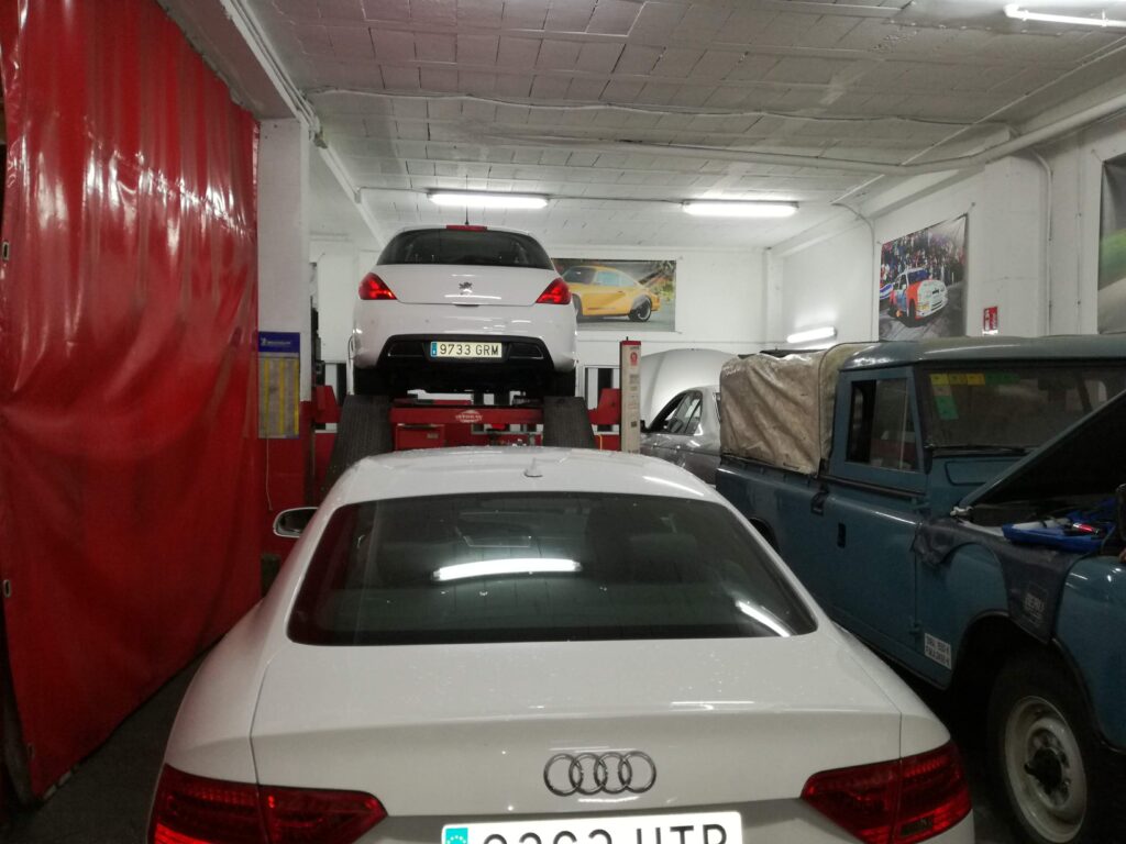 Interior local Taller Nespereira